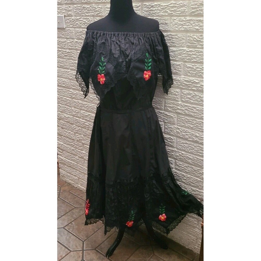 LUPITA Off-shoulder Embroidered Lace And Ribbon Dress Made In Mexico Size M/ L